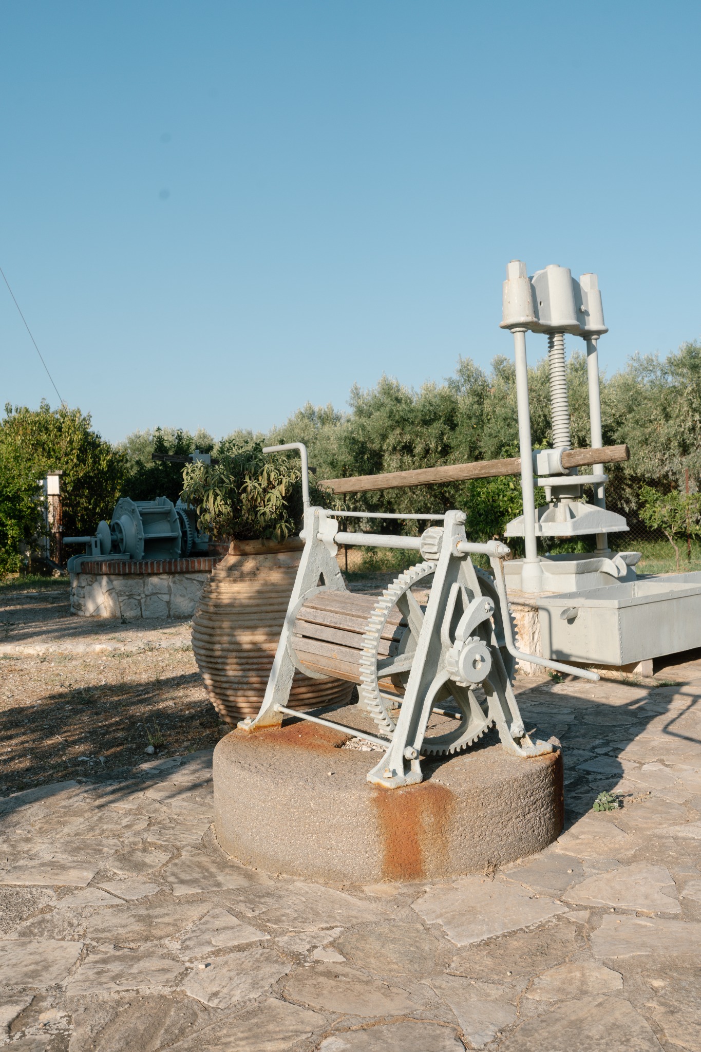 Παλιό μηχανικό στοιχείο του χώρου